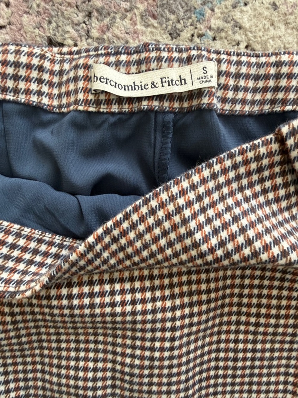 Abercrombie & Fitch Houndstooth Mini Skirt/skort size small-like new